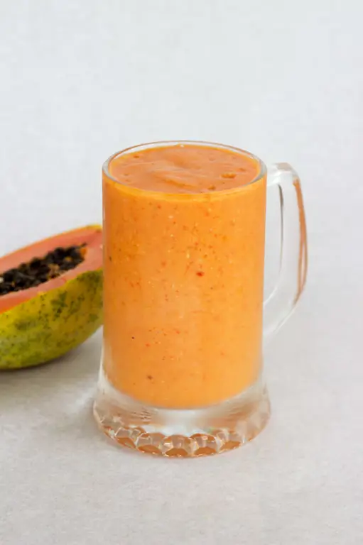 Smoothie dengan biji pepaya