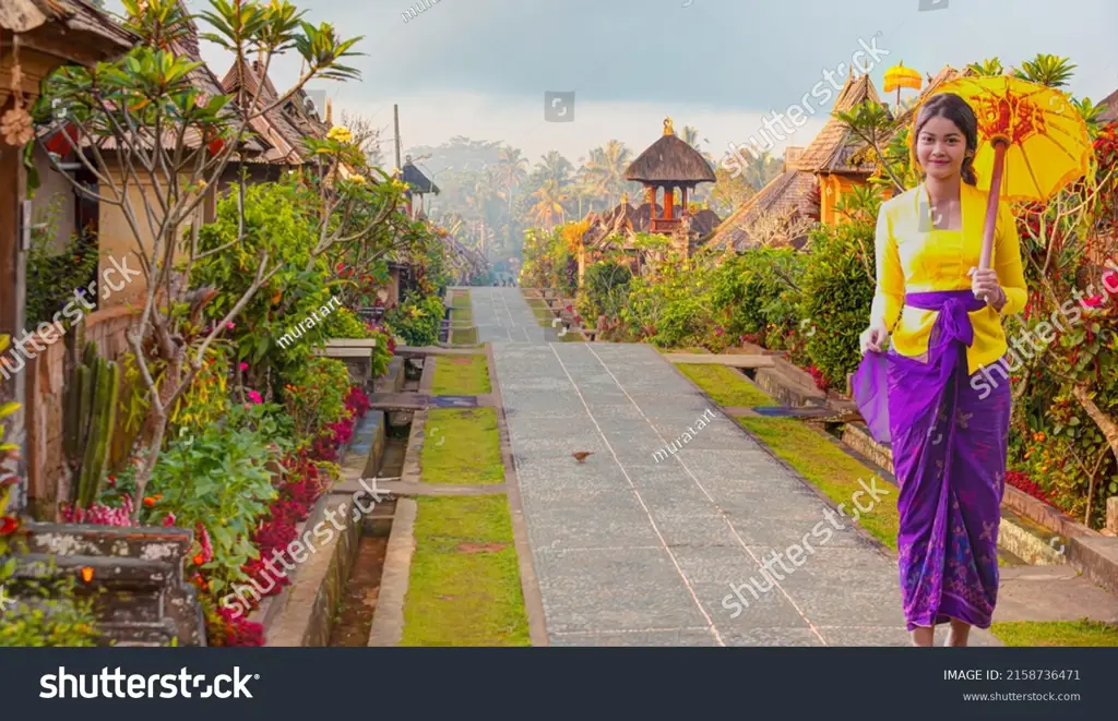 Kehidupan masyarakat adat Bali di sekitar Payas Agung Karangasem