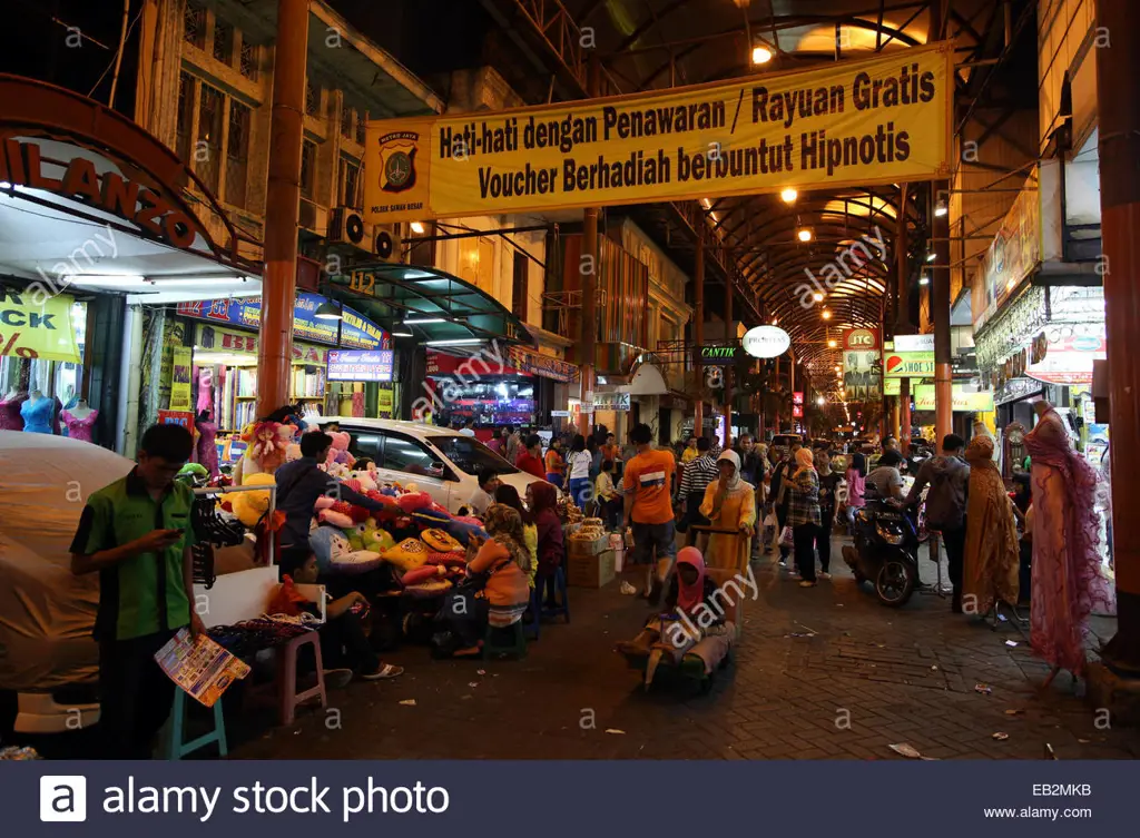 Pasar tradisional di Jakarta