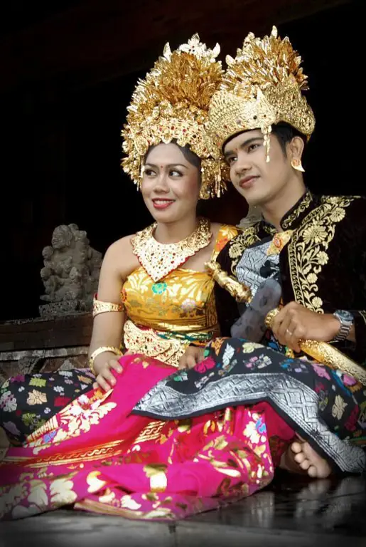 Upacara pernikahan adat Bali yang mewah dan elegan